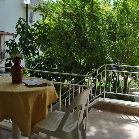 Martili Lara בית אירוח אנטליה